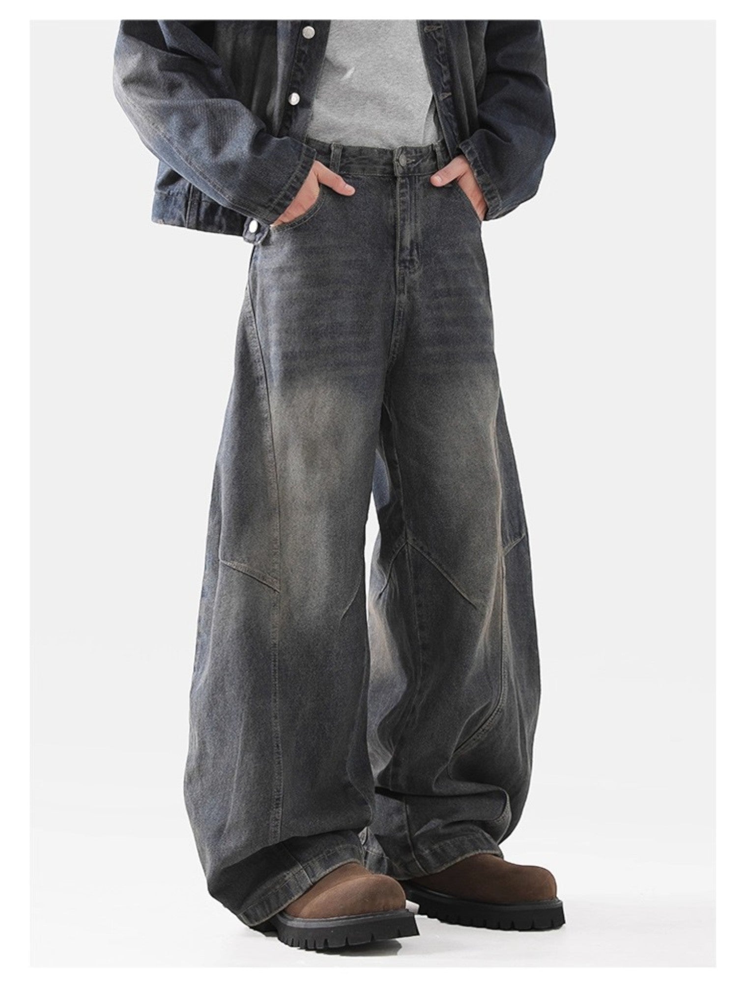 DECONSTRUCTED SABER-CUT JEANS  FE0504