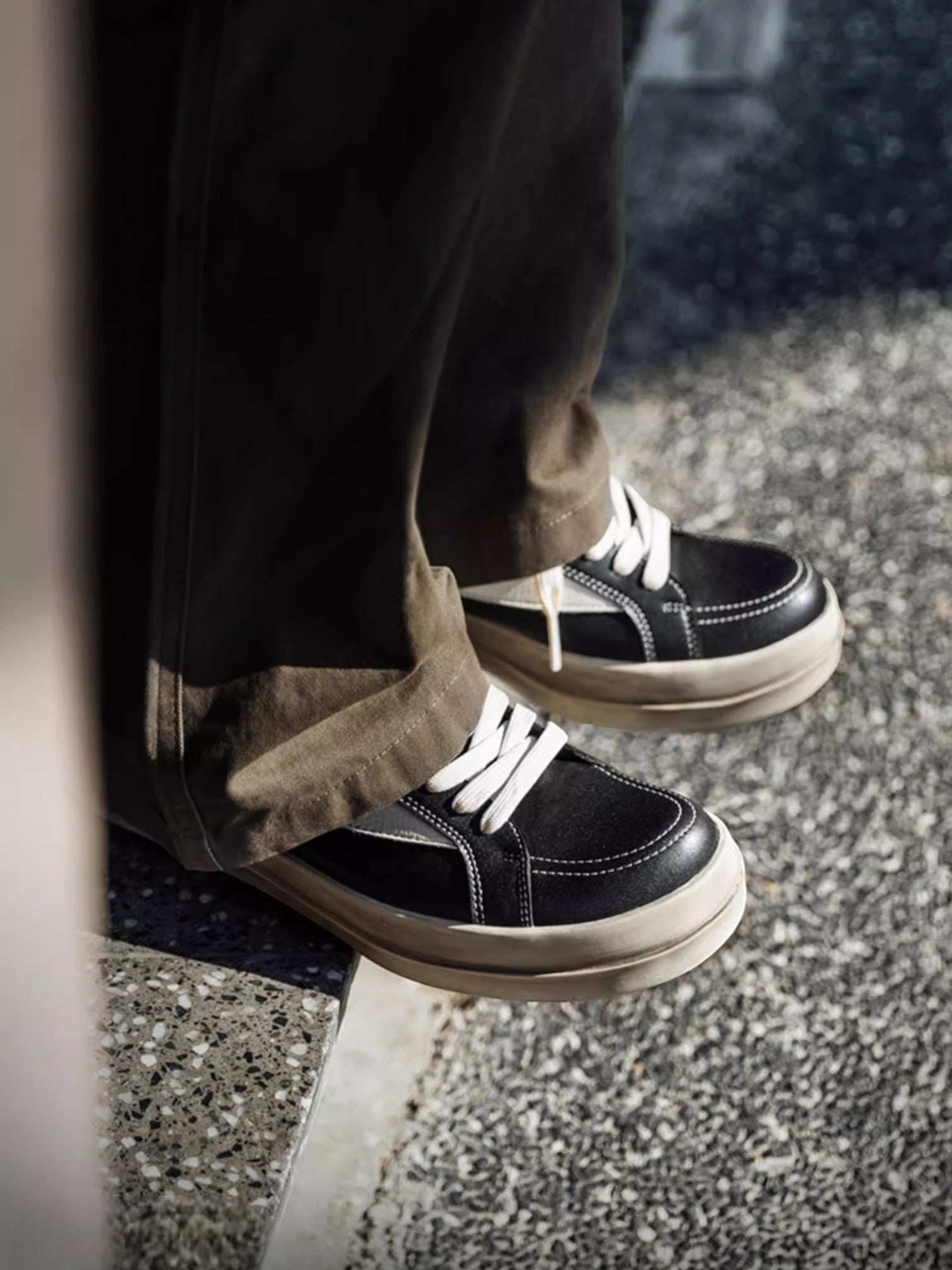 [MRA] VINTAGE BLACK LOW-TOPS S028