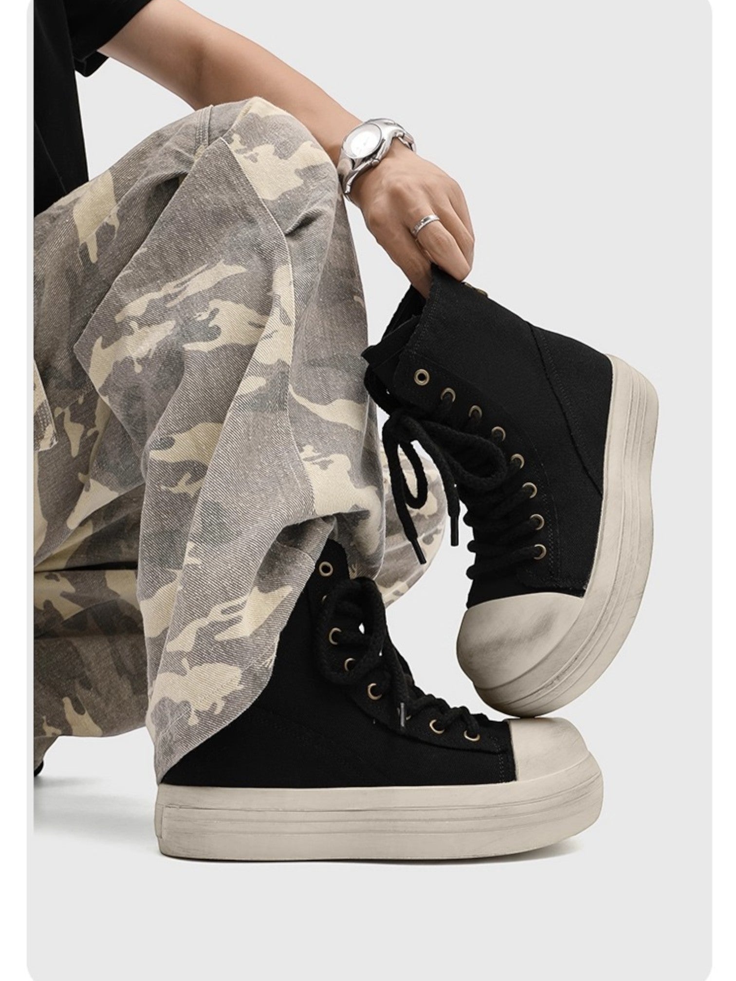 OVERSIZED TOE CANVAS SHOES S029