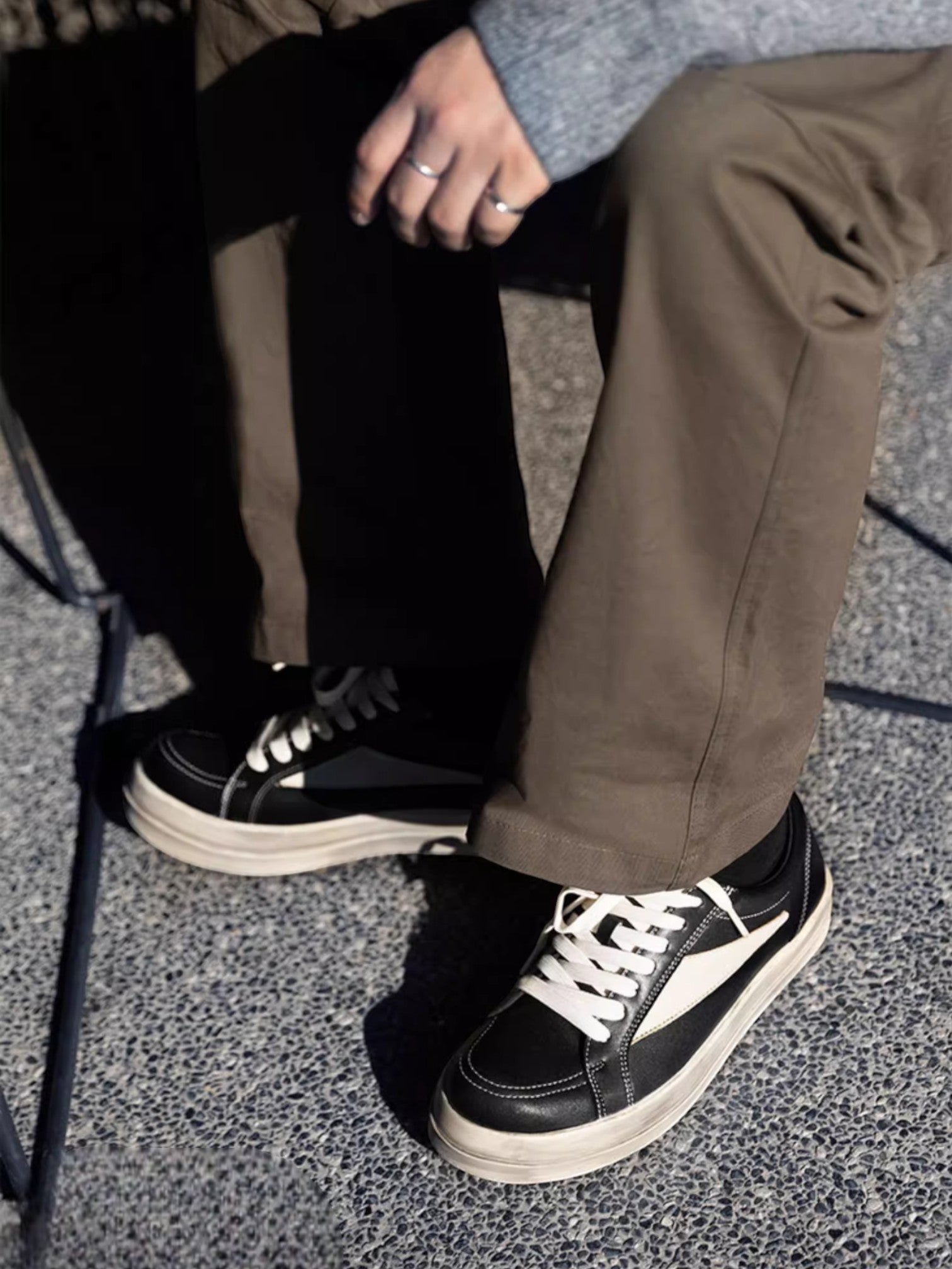[MRA] VINTAGE BLACK LOW-TOPS S028